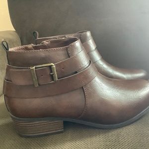 Ankle high boots
